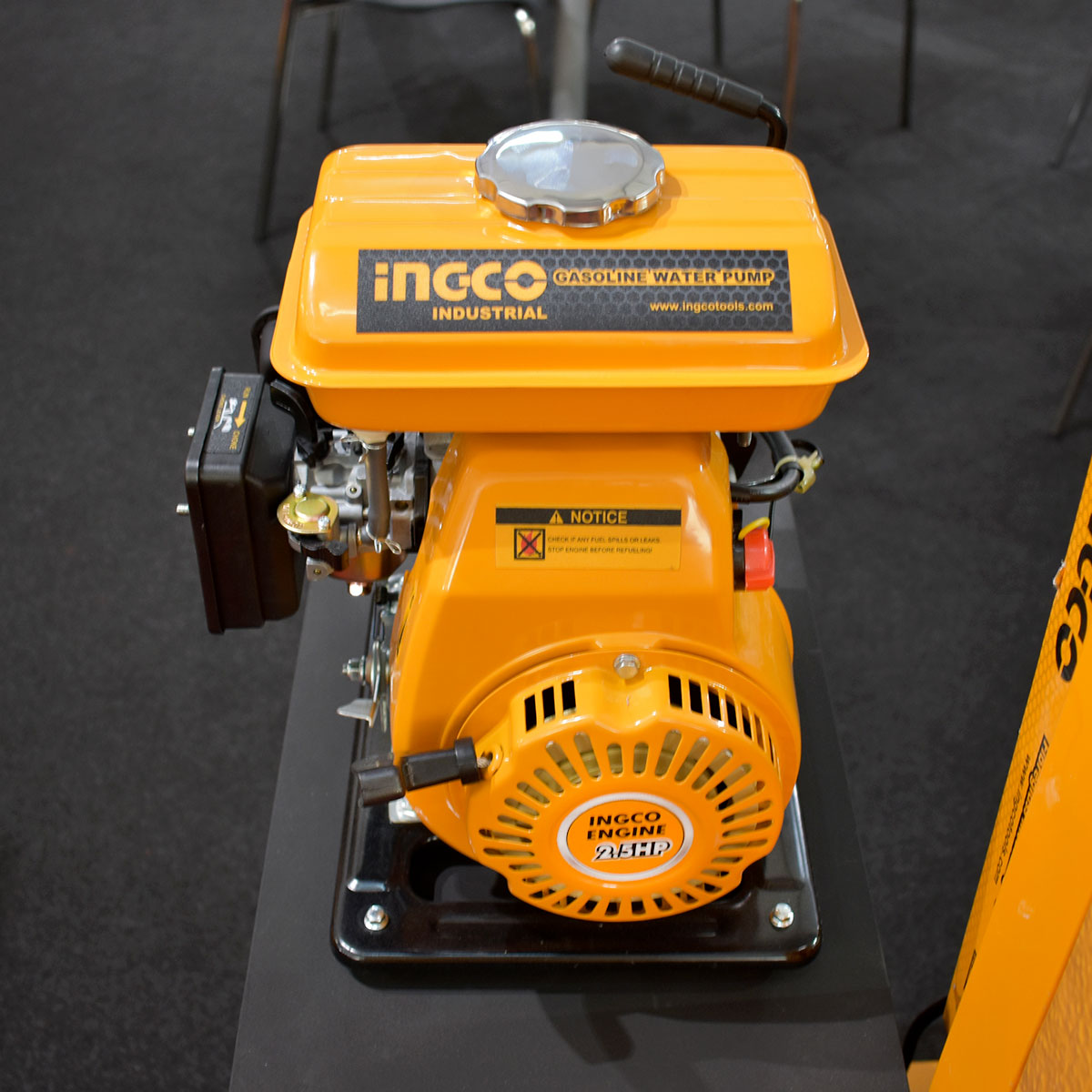 GWP102 - INGCO POMPE A EAU ESSENCE 2.5HP AU MAROC [GWP102] — pompe INGCO — Maroc — — vue 3